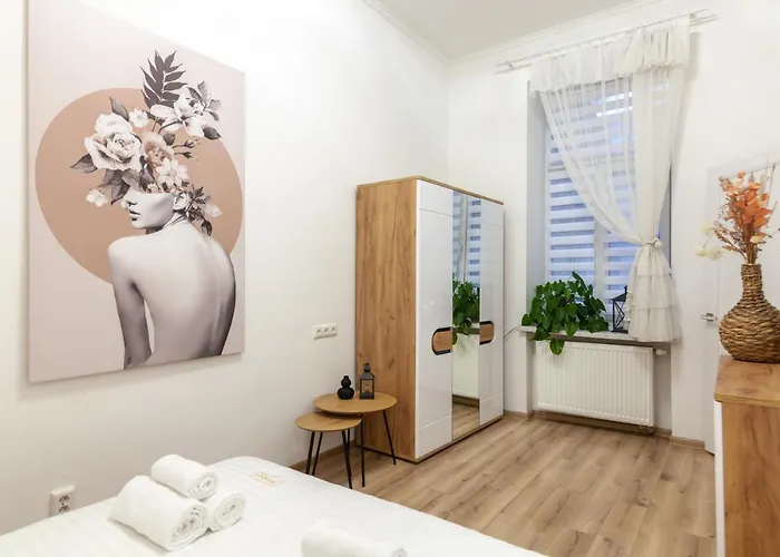 Apartamento Avangard Mentsynskoho 3 *