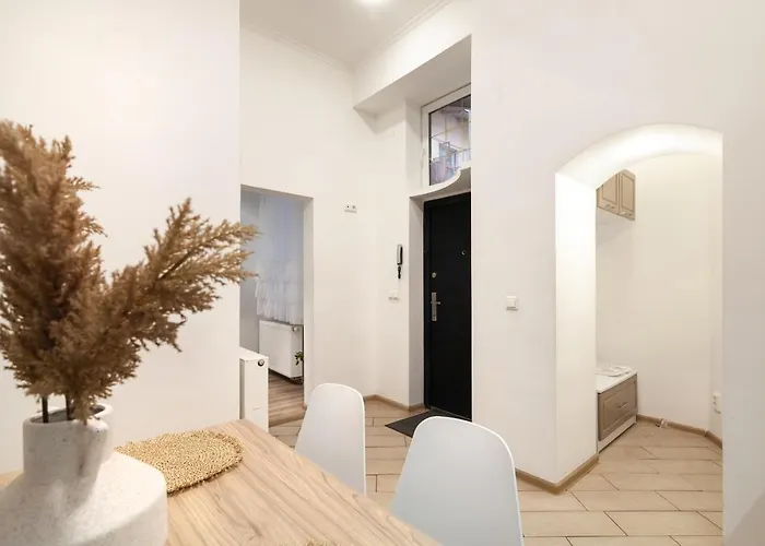 Avangard Mentsynskoho 3 *