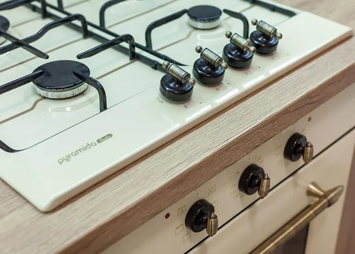 Avangard Mentsynskoho 3 * Lviv