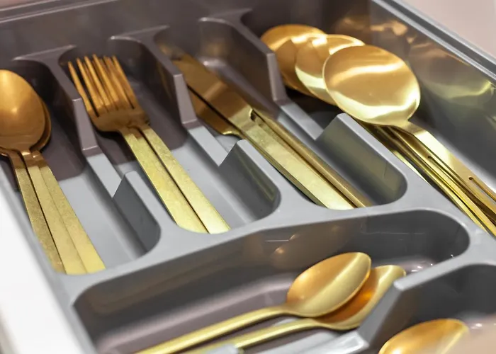 Avangard Mentsynskoho 3 *