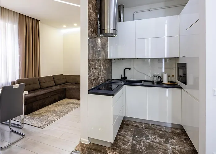 Apartamento Avangard Mentsynskoho 3 *