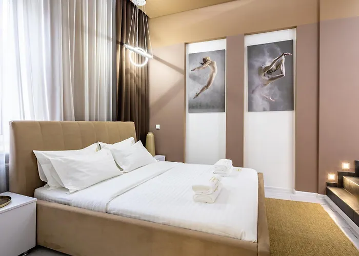 Avangard Mentsynskoho 3 * Lviv