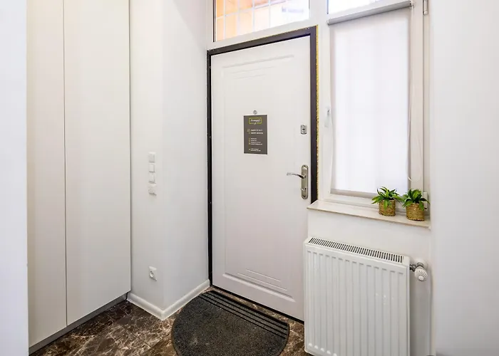 Avangard Mentsynskoho 3 *