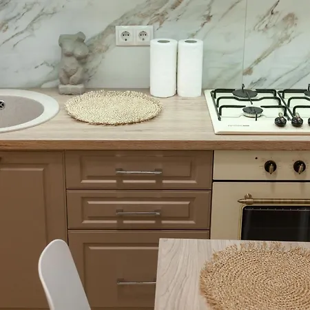 Avangard Mentsynskoho 3 Apartment